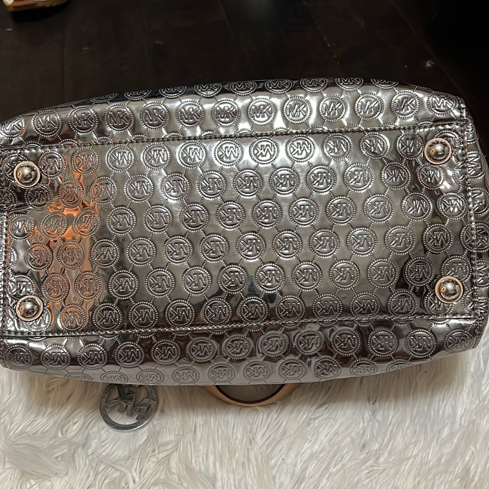 Brand new MK BAG AND WALLET - Picture 5 of 8